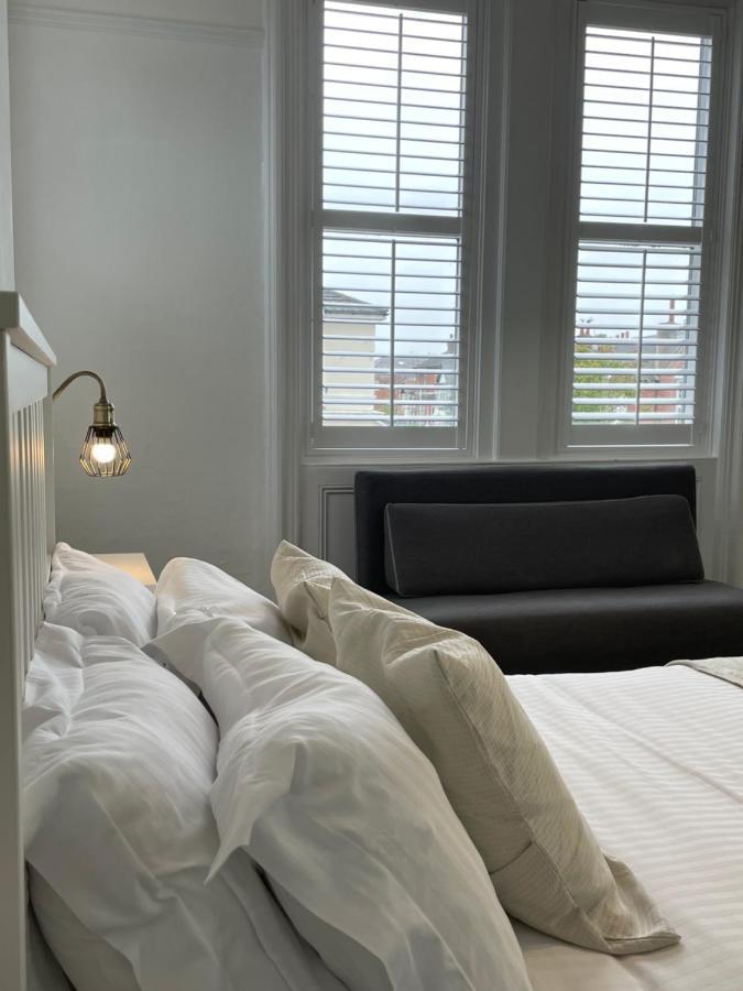 Spacious Victorian Birkdale Apartment With Garden Southport Ngoại thất bức ảnh