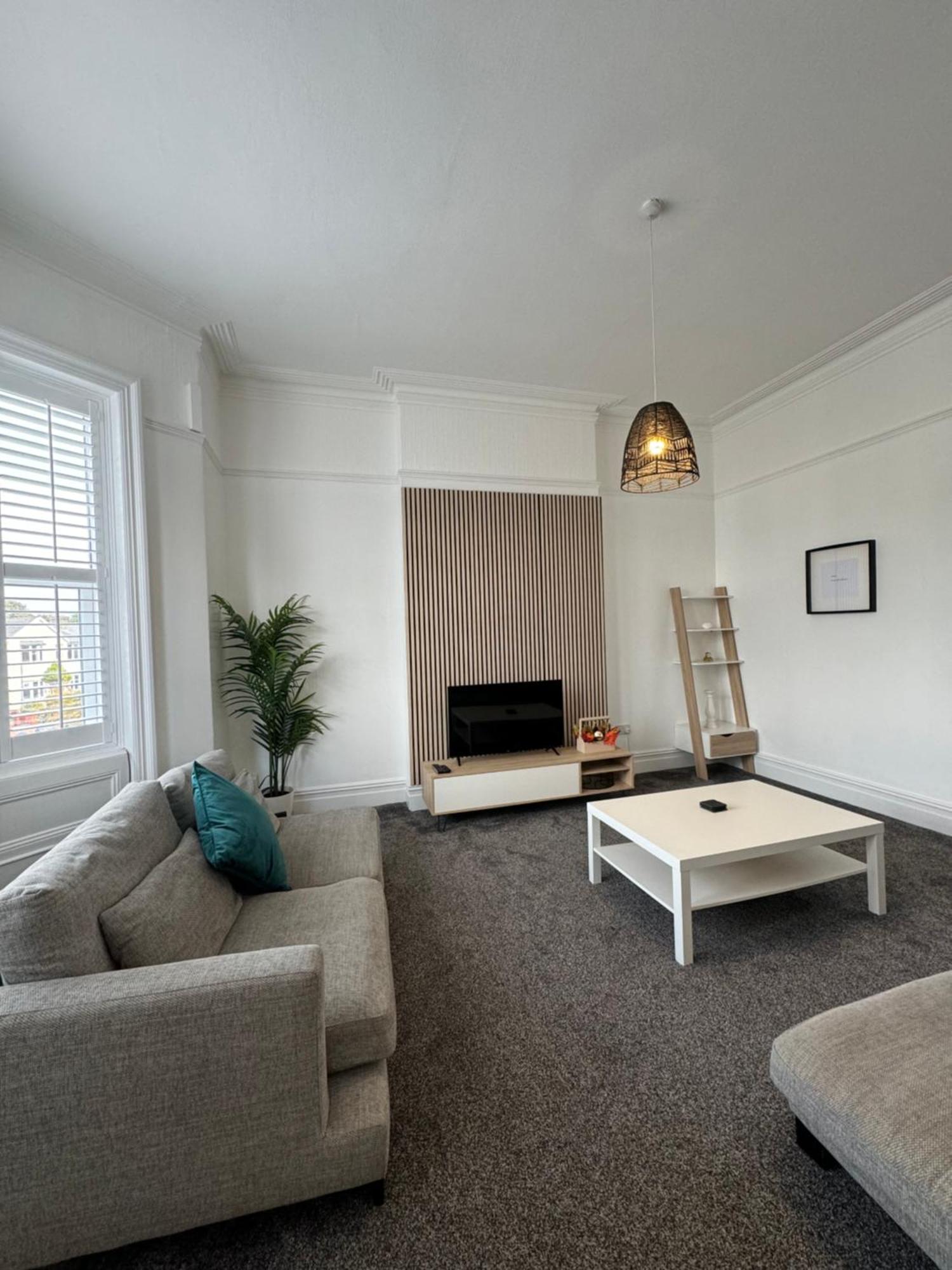 Spacious Victorian Birkdale Apartment With Garden Southport Ngoại thất bức ảnh